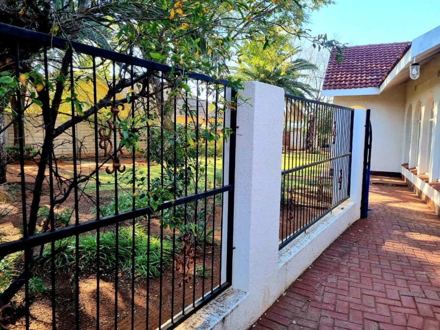 4 Bedroom Property for Sale in Monument Heights Northern Cape